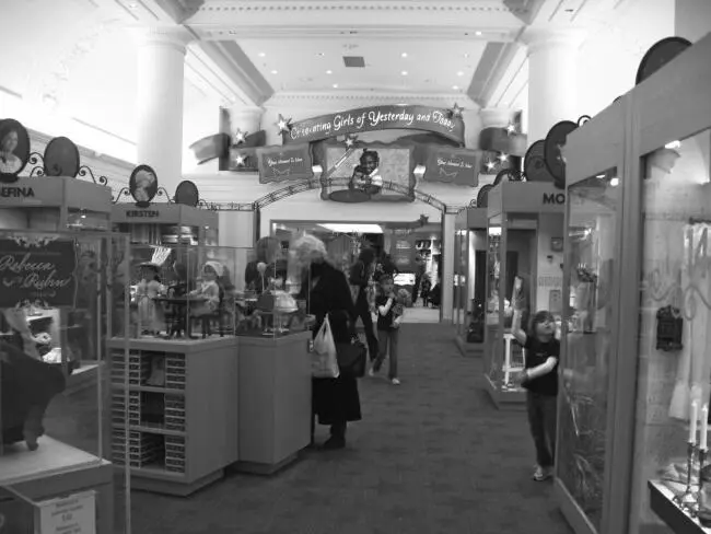 Пример оформления магазина American Girl Place НьюЙорк США Используйте - фото 28