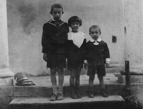 Мурат Аза Махачик МахачКала начало 1920х гг Алибек и Нина с сыном - фото 20