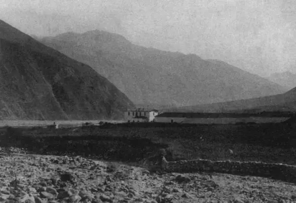 Селение Коби начало пути к Трусовскому ущелью Таллин Ратуша XIVXV вв - фото 54