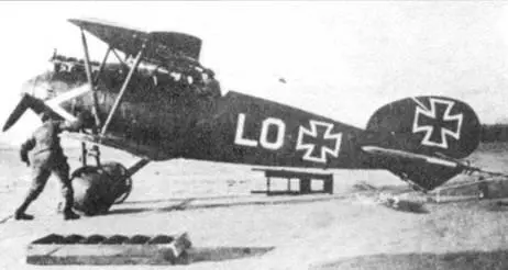 На черном Альбатросе D Va Эрнст Удет летал в составе Jasta 37 зимой 19171918 - фото 114