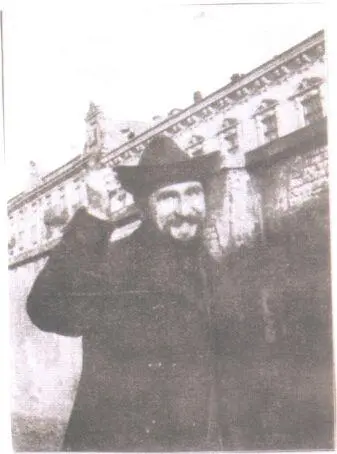 Якуб Морткович во время прогулки в тюрьме Павяк 1906 г Симпатизировавший - фото 75