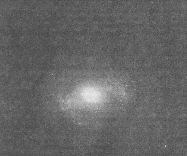 Спиральная галактика NGC 4639 расположенная на расстоянии 78 миллионов - фото 41