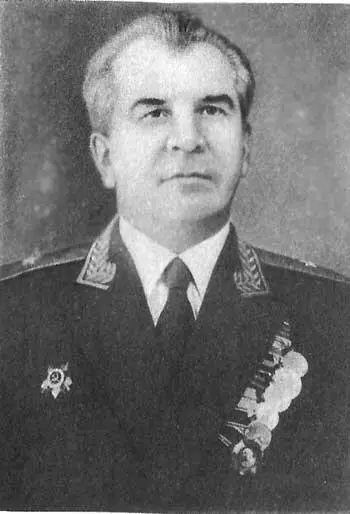 Генералмайор интендантской службы Л П Грачев начальник тыла Волховского - фото 24