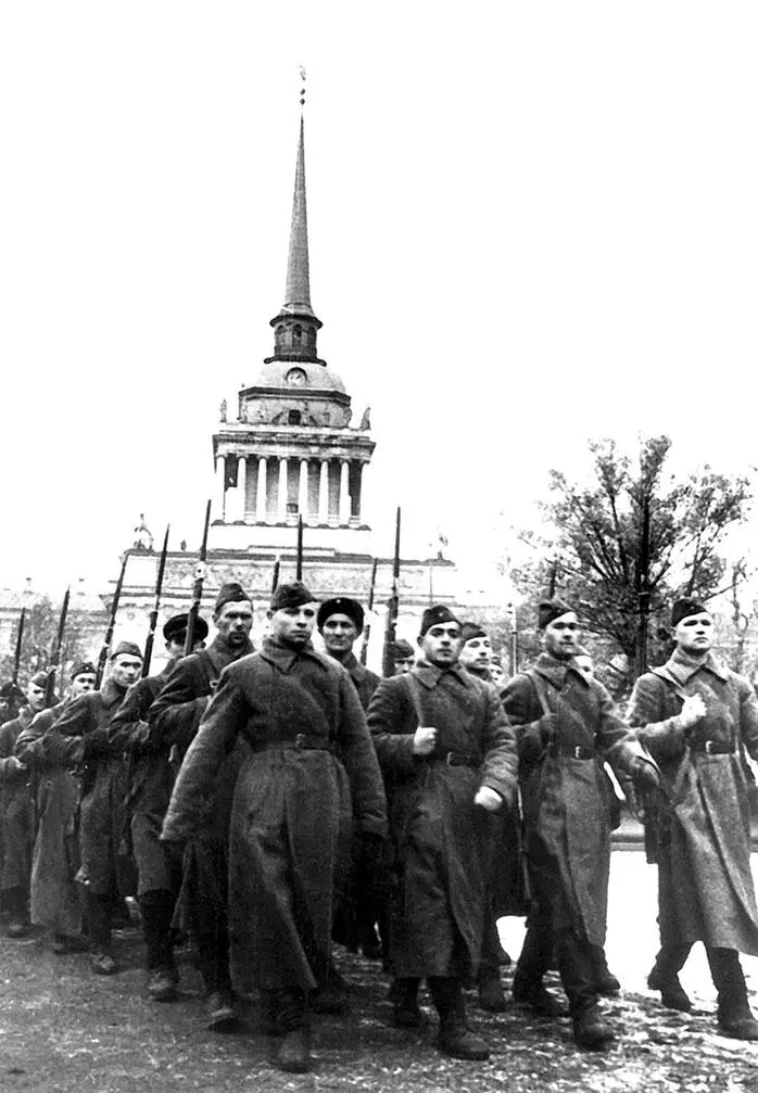 Ополченцы Кировского завода Ленинград 1941 г Эвакуация ленинградцев - фото 30