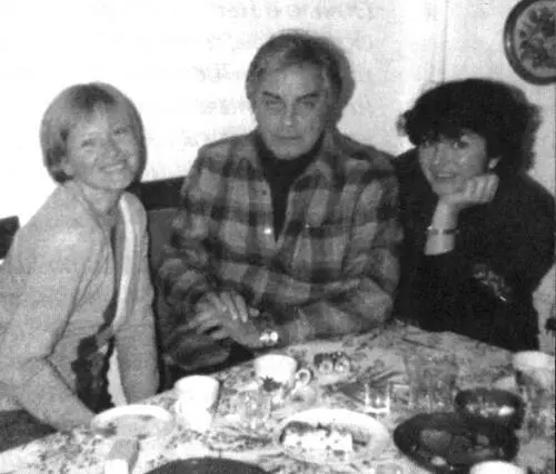Л Максакова я и Катя на даче у Максаковой в Снегирях 1977 Перед смертью - фото 7