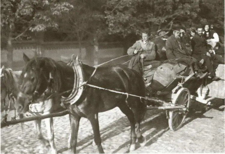 Спасаясь от германа Беженцы Август 1915 г Мировой пожар Вторая - фото 31