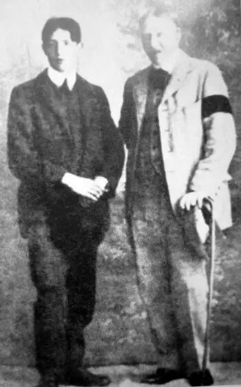 Дэвид Гарнетт и Фокс М Фокс в Ассманнхаузене Д Г Лоренс в 1913 году Дун - фото 7