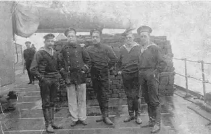Моряки Павла I В центре ПЕ Дыбенко 1916 г На Республике со всеми - фото 49