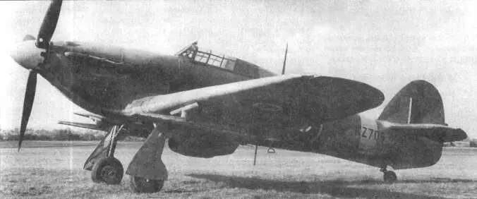 Харрикейн Mk IV KZ706 во время испытаний ракет Лонг Том Харрикейн Mk - фото 45