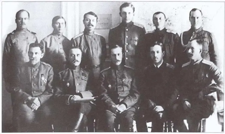 Группа белых офицеров в Болгарии 1921 г Биографические сведения НП - фото 8