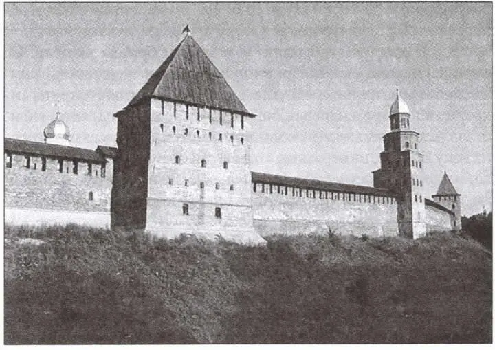 Стены и башни Новгородского кремля Старая крепость некогда названная - фото 70