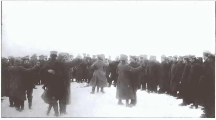 Братание русских и немецких солдат на фронте Зима 19171918 гг Братание - фото 16