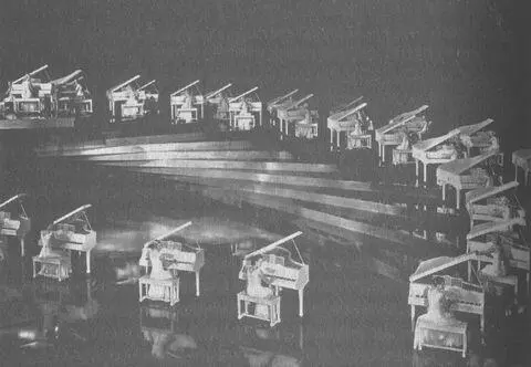 Кадр из фильма Золотоискатели 1935го В 1939 году американский виртуоз Эрл - фото 126