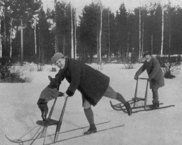 Ф И Шаляпин и И Е Репин в Куоккале 1914 Ф И Шаляпин позирует И Е - фото 75