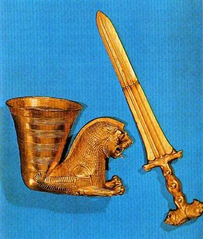 Образцы предметов выполненных в зверином стиле Иран V в до н э Музей - фото 3