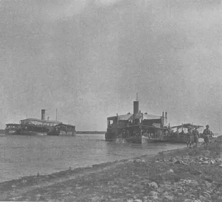 Тяжелогруженые британские паромы на реке Тигр 1916 Противоборствующие - фото 56