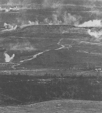 Форт Дуамон под Верденом во время мощного обстрела 1 апреля 1916 Он - фото 61