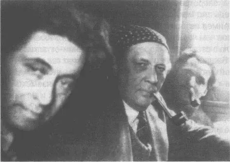 А Толстой с И Эренбургом и К Симоновым едет в Харьков Уже в декабре 1943 - фото 46