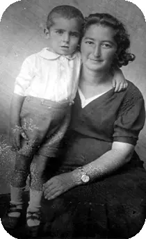 Вадик с мамой Милой в Подбельском 194145е годы Из воспоминаний Вадима - фото 47