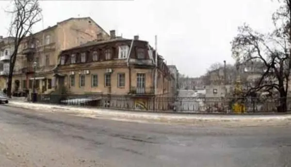 Баня 1 на ул Жуковского Однажды в очереди к душевой женщины с возмущением - фото 77