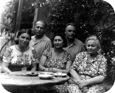 Ида Леви с мужем Мотей мама папа и бабушка Соня Мама папа жена папиного - фото 88