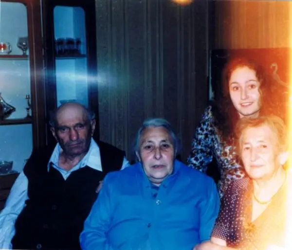 Родители Поли Мара и мама в ноябре 1996 г Маме 80 лет Мама Вадик и - фото 225