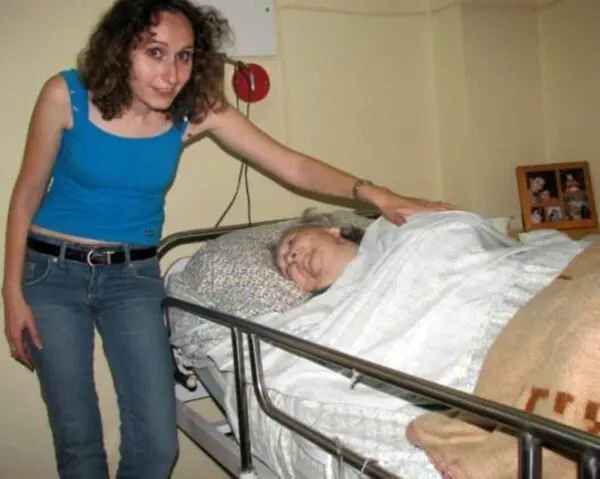 Внучка Марочка живущая в Канаде приехала навестить бабушку 2007 г 5го - фото 284