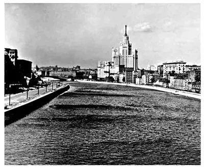 Котельническая набережная в Москве Сейчас дом конечно поплошал слуг народа - фото 3