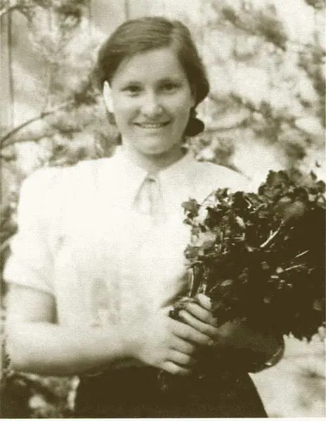 Антонина Васильевна Васильева 1941 г АВ Васильева Конева первая - фото 20