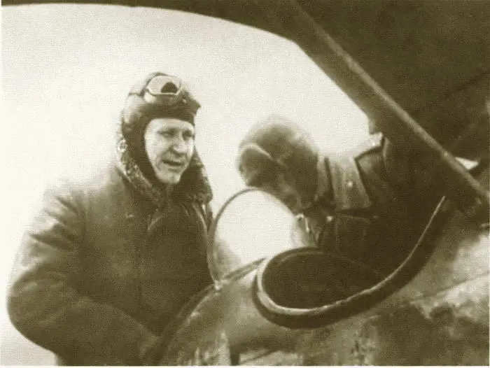 Конев под КорсуньШевченковским 1944 г ПА Ротмистров и ИС Конев - фото 26