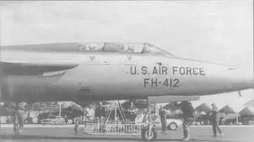 Подготовка первого F105F к первому перегоночному полету с заводского аэродрома - фото 110