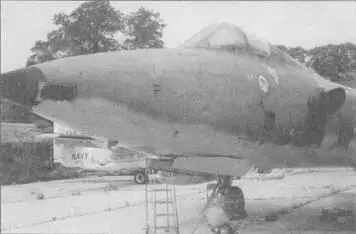 F105B имел более длинный и узкий нос фюзеляжа изза установки радиопрозрачного - фото 30