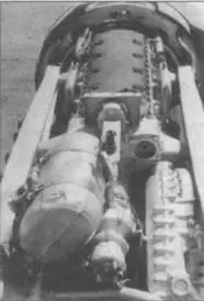 Двигатель Jumo 21 ЗА установленный на Fw 190D9 вид со снятой верхней крышкой - фото 126