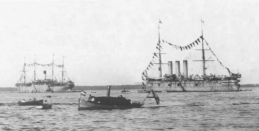 В составе УчебноМинного отряда 1910е гг В годы первой мировой войны - фото 110