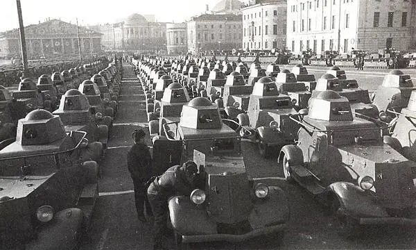 Бронеавтомобили БА20М перед парадом Москва 7 ноября 1940 года В первом ряду - фото 168