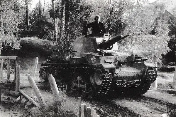 Первые километры по советской земле танк Pz35t 6й танковой дивизии - фото 189