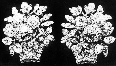 а Шпилька в виде рога изобилия с цветочными корзинами Ок 1780 г Мастер - фото 387