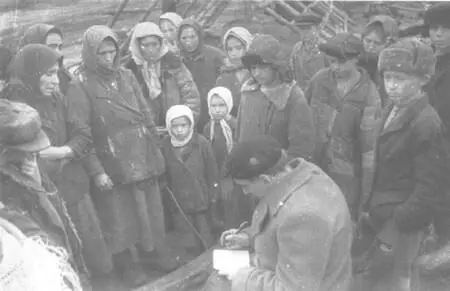 Белоруссия 1944 С Альбертом Эйнштейном 1946 На руинах Варшавского гетто - фото 14
