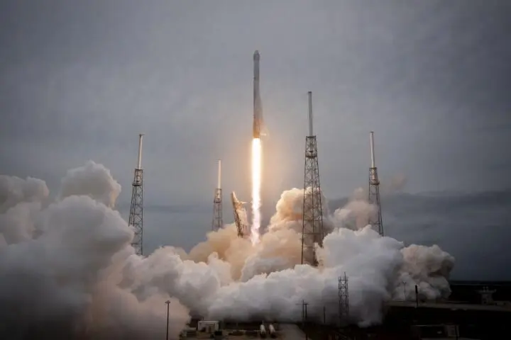19 апреля 2014 года Коммерческий старт Falcon 9 с возвращаемой первой - фото 40