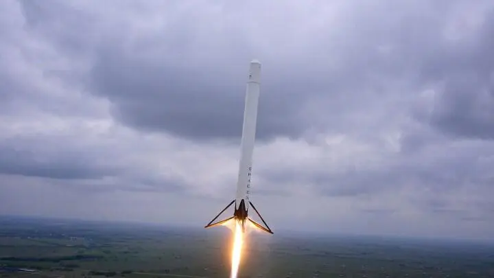 17 апреля 2014 года Совершает первый подскок Falcon 9R Dev 1 новая - фото 39