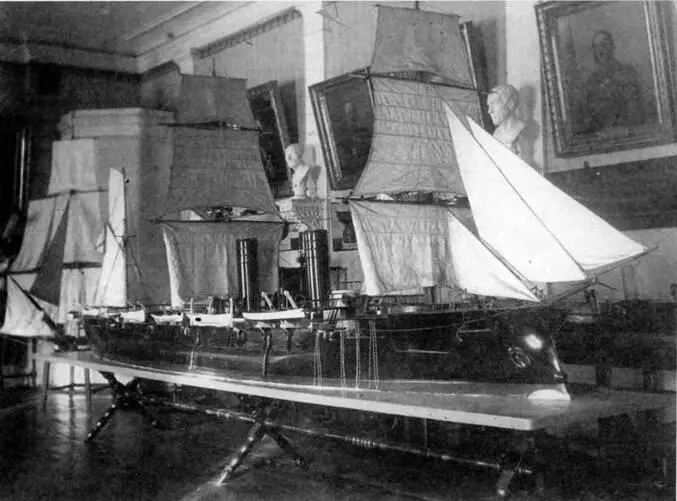 Модель Крейсера I ранга Рюрик изготовленная в 1892 г в судомодельной - фото 8