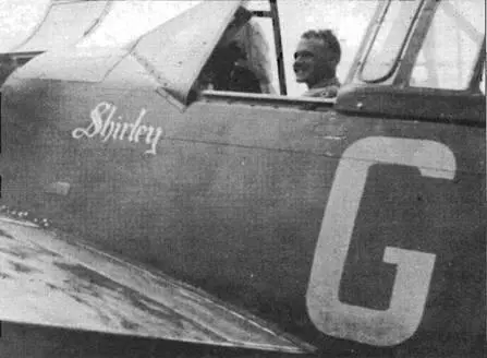 Баффало из австралийской эскадрильи На борту у кабины надпись Shirley В - фото 56