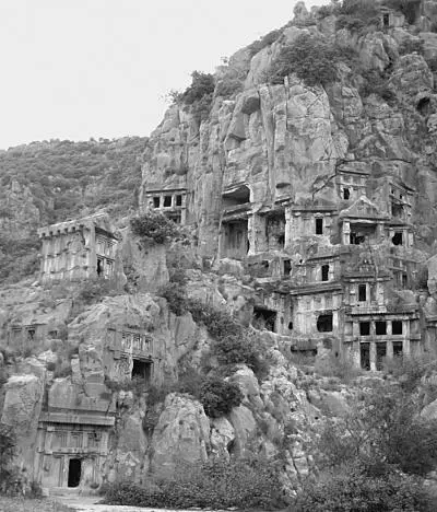 Ликийские гробницы в Мире На одном из обелисков найденных на земле Древней - фото 64