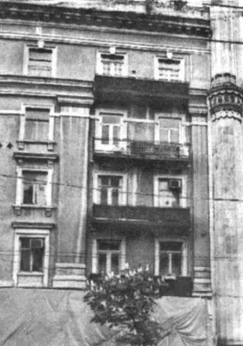Дом в Тбилиси по проспекту Руставели 50 где жила родная дочь моего отчима - фото 76