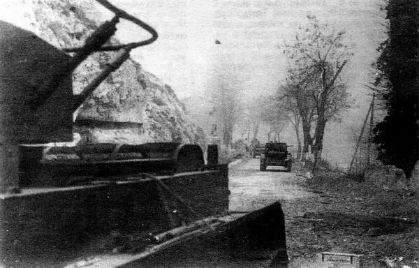 Танки республиканцев ведут бой под Теруэлем Испания 1937 год Памятник - фото 58