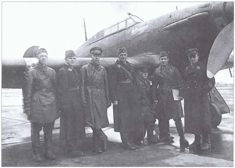 Один из первых полученных ВВС РККА британских истребителей Харрикейн на - фото 43