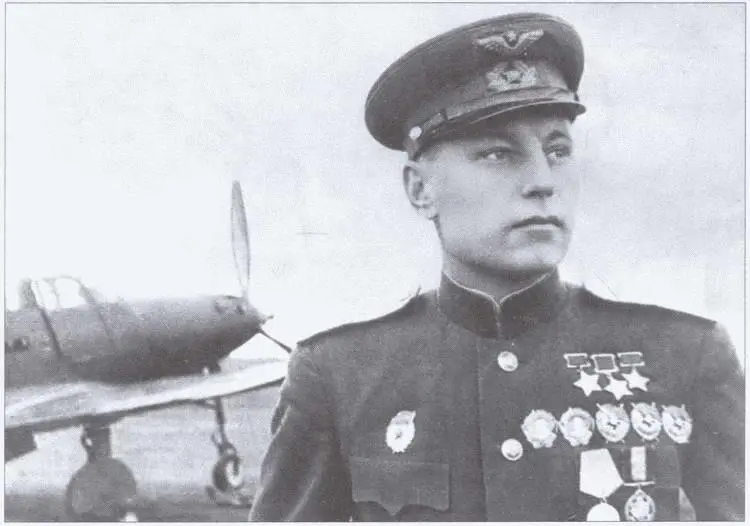 Один из символов советской истребительной авиации времен войны трижды Герой - фото 53