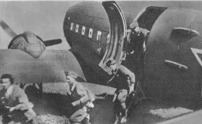 Высадка десанта в Мукдене 1945 г В А Глазунов А Г Капитохин - фото 81