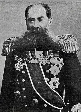 Контрадмирал СП Писаревский раненый матросом во время беспорядков в - фото 15