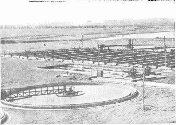 Рис 4 Очистные сооружения на Рязанском нефтеперегонном заводе Первичные - фото 4